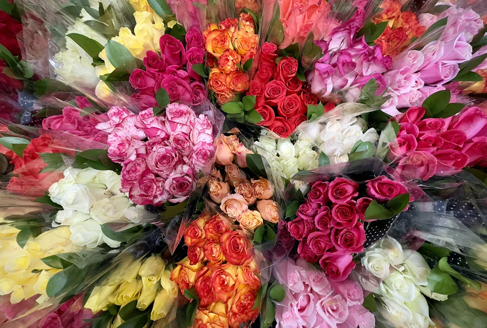 How Floral Wrapping Paper Rolls Can Enhance Your Arrangements